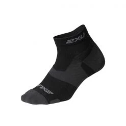 2XU - Vectr Light Cushion 1/4 Crew Socks 8 2XU - Vectr Light Cushion 1/4 Crew Socks