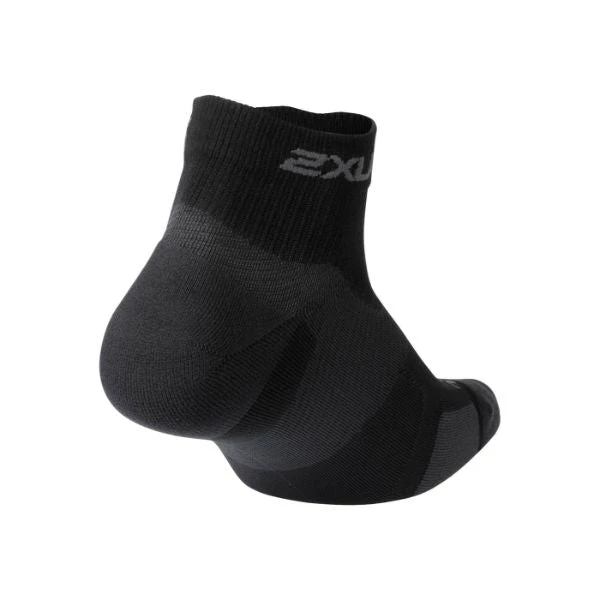 2XU - Vectr Light Cushion 1/4 Crew Socks 6 2XU - Vectr Light Cushion 1/4 Crew Socks