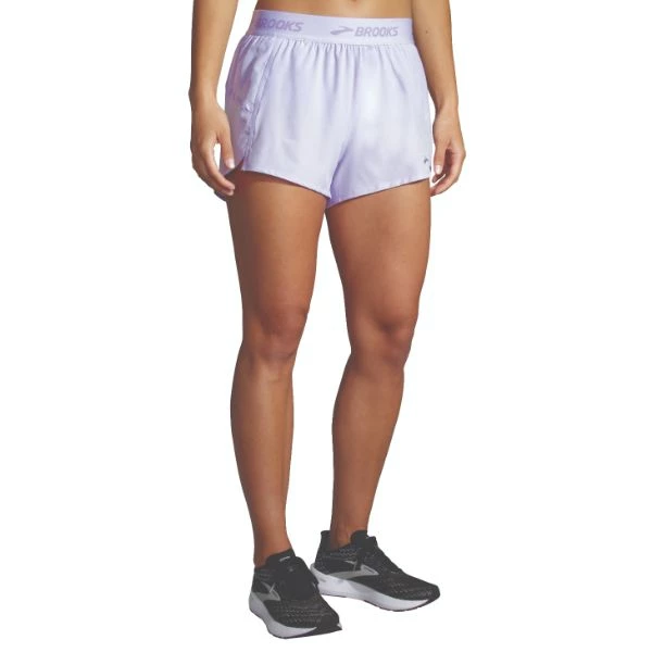 BROOKS - Women's Chaser 3" Shorts (W/ Elastic Logo Waistband) 4 BROOKS - Women's Chaser 3" Shorts (W/ Elastic Logo Waistband)