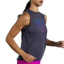 Run/Trail BROOKS - Women's Distance Graphics Tank 21 Run/Trail BROOKS - Women's Distance Graphics Tank
