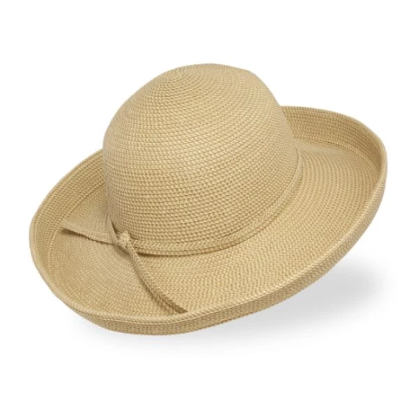 SUNDAY AFTERNOONS - Kauai Hat Beach & Leisure 4 SUNDAY AFTERNOONS - Kauai Hat Beach & Leisure