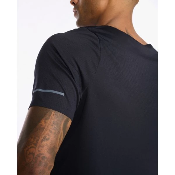 Run/Trail 2XU - Men's Light Speed Tech Tee 8 Run/Trail 2XU - Men's Light Speed Tech Tee