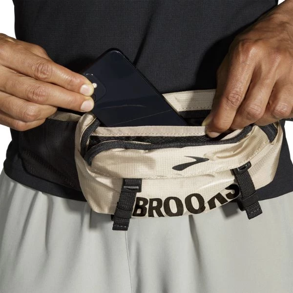 BROOKS - Stride Waist Pack 11 BROOKS - Stride Waist Pack